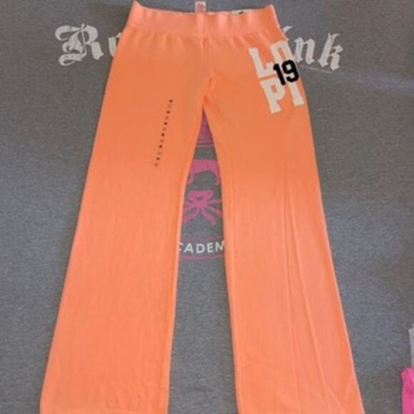NWT Victoria’s Secret PINK 2011 Cotton Vintage Flare Sweatpants LOVE PINK 1986 - Picture 2 of 12